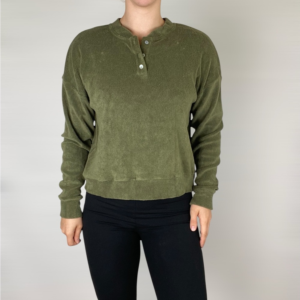 DONNI. Terry Henley Sweatshirt in Color Moss Crewneck Rib Knit Neckline